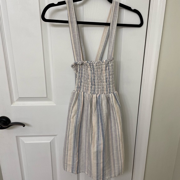 American Eagle outfitters smocked mini dress with a crisscross back. Size small. - Picture 6 of 12